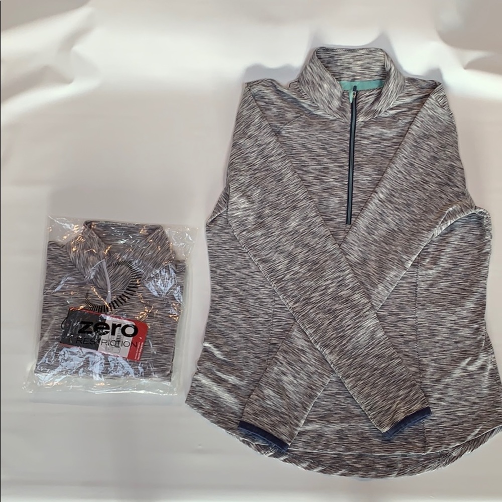 Women’s Moisture Wicking Golf 1/4 Zip Pull Over